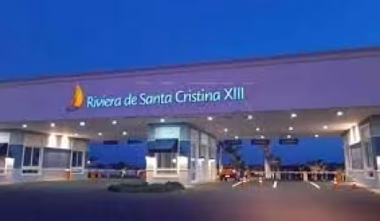 Lindo Sobrado de 200m²  de área  Construída à venda no excelente Condomínio Fechado  Riviera  Santa Cristina- Paranapanema - SP.