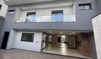 Lindo Sobrado com 04 Dormitórios  Sendo 4Suítes e 05 banheiros à Venda, 310m² de área Construída, com Terreno de 288m2   no Bairro Parque dos Pássaros em São Bernardo do Campo - SP
