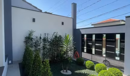 Lindo Sobrado com 04 Dormitórios  Sendo 4Suítes e 06 banheiros à Venda, 340m² de área Construída, com Terreno de 300m2   no Bairro Parque dos Pássaros em São Bernardo do Campo - SP