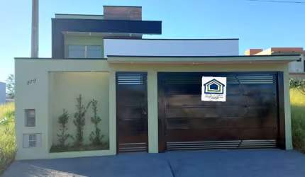 Linda Casa Térrea com 145m2 no Portal Ville Jardins em  Boituva - SP.