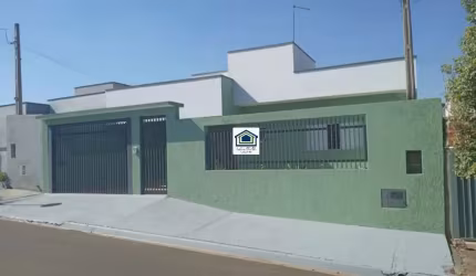Linda Casa Térrea  com 03 Dormitórios  Sendo 01 Suítes e  03 banheiros à Venda, 158 m²  no  Residencial Vitória  em  Boituva - SP