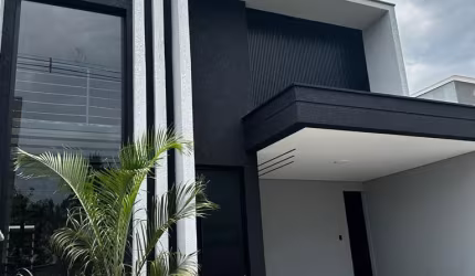 Linda Casa Térrea em Condomínio Fechado, de 200m², de Área Construída, e Terreno de 250m², no Condomínio Le France em Sorocaba - SP.