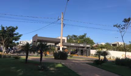 Linda Casa Térrea em Condomínio Fechado Reserva dos Ypês  com 136m2  de Área Construída em  Tatuí - SP