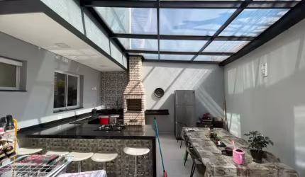 Lindo Sobrado com 03 Dormitórios sendo 03 Suítes  à Venda,  223m² no Bairro  Assunção  em São Bernardo do Campo - SP