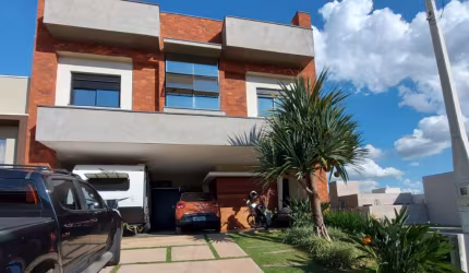 Lindo Sobrado de 250m² com 03 Suítes, à venda no excelente Condomínio Fechado Viena em Indaiatuba- SP.