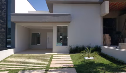 Linda Casa Térrea de 112m² de Área Construída,  à venda no excelente Condomínio Terras de São Francisco - Sorocaba - SP
