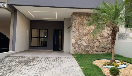 Linda Casa Térrea de 100m² de Área Construída, à venda no excelente Condomínio Villagio Ipanema - Sorocaba - SP