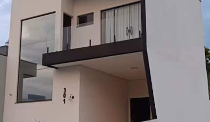 Lindo Sobrado de 135m² de área Construída e Terreno 208m² à venda no excelente Condomínio Fechado Gran Reserve em Indaiatuba- SP.