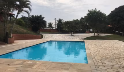 Linda Casa Térrea de 190m2, e Terreno 420m2, em Condomínio Fechado Solares Resort em Boituva- SP.