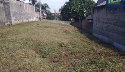 Ótimo Terreno de 10x50 =500m2, Pronto para Construir, no Bairro Santa Maria em Santo André - SP.