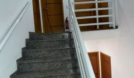 Linda Cobertura á venda de 84m² com 02 Dormitórios, no Vila Scarpelli - Santo André - SP.
