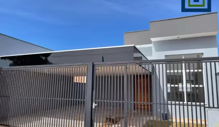 Linda Casa Térrea de 140m2 de Área  Construída, e Terreno 250m2, no Bairro Portal Ville Azaleia em Boituva- SP.