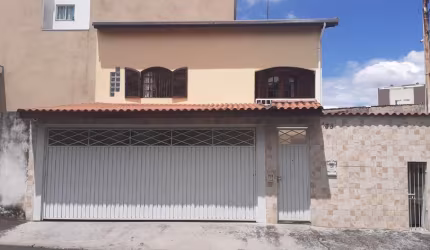 Lindo Sobrado de 147m² á venda, com 03 Dormitório Sendo 01 Suíte, na Vila Lucinda - Santo André - SP