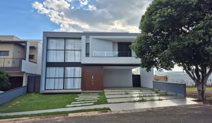 Linda Casa Térrea de 342m2, e Terreno 525m2, em Condomínio Fechado Portal das Estrelas em Boituva- SP.