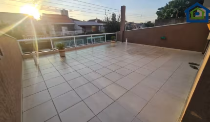 Lindo Sobrado de 224m² de Área Construída, com 04 dormitório Sendo 03 Suítes, no Campestre - Santo André