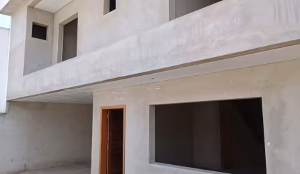 Lindo Sobrado com 04 Suítes, à Venda com 319m² de Área Construída e Terreno de 331m2,, no Bairro Parque dos Pássaros em São Bernardo do Campo - SP