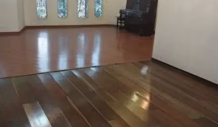 Sobrado á venda 631m² com 04 Dormitórios Bairro Campestre - Santo André - SP