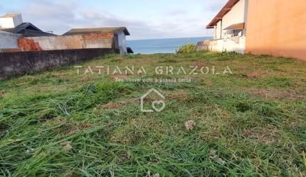 Terreno de frente para o mar à venda por R$2.500.000,00 em Balneário Piçarras, SC