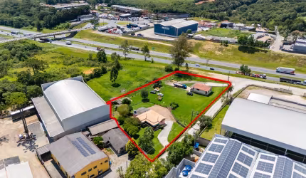 Área à venda por R$2.800.000,00 no Zacarias - São José dos Pinhais - PR