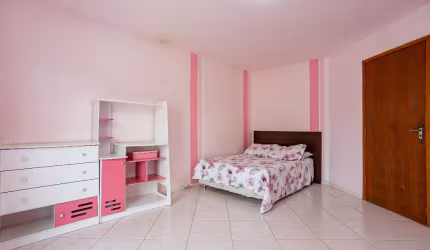Sobrado com 4 dormitórios à venda, 270 m² por R$ 500.000,00 - Sítio Cercado - Curitiba/PR