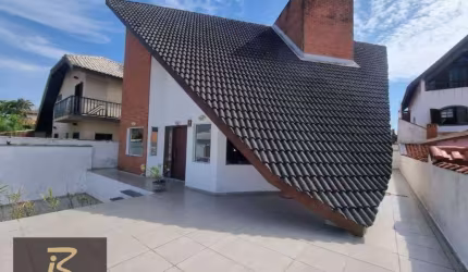 Casa com 3 dormitórios à venda, 160 m² por R$ 550.000,00 - Parque Turístico - Peruíbe/SP
