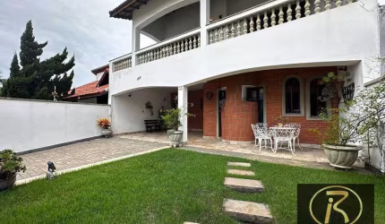 Excelente oportunidade sobrado área gourmet piscina 160 mts da praia Bairro Nobre R$ 800.000.00