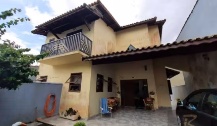 Casa com 3 dormitórios à venda, 266 m² por R$ 900.000,00 - Balneário Stella Maris - Peruíbe/SP