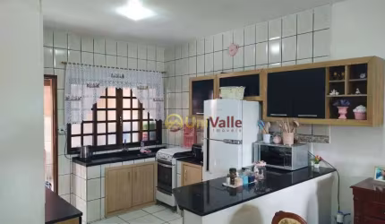Sobrado com 2 dormitórios à venda por R$ 350.000,00 - Vitória Vale - Caçapava/SP