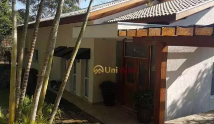 Casa com 4 dormitórios à venda, 300 m² por R$ 2.150.000,00 - Chácaras Cataguá - Taubaté/SP