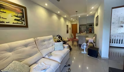Apartamento com 2 dormitórios à venda, 59 m² por R$ 185.000 - Condomínio Petrópolis - Taubaté/SP - NÃO ACEITA FINANCIAMENTO