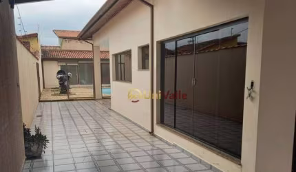 Casa com 3 dormitórios à venda, 330 m² por R$ 1.000.000,00 - Vila São José - Taubaté/SP