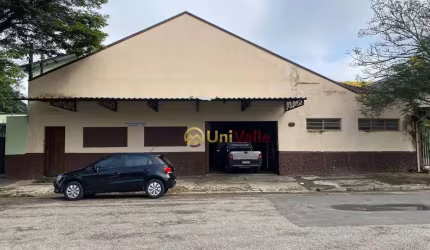 Galpão à venda, 430 m² por R$ 850.000,00 - Estiva - Taubaté/SP
