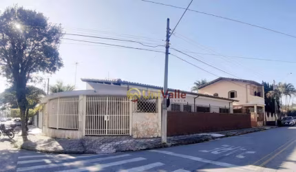 2 casas independentes, no Jardim Maria  Augusta. Por R$660.000,00