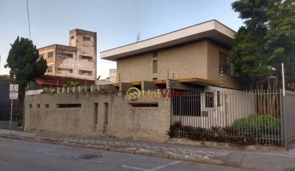 Casa com 3 dormitórios à venda, 226 m² por R$ 800.000,00 - Esplanada Independência - Taubaté/SP