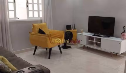 Casa com 2 dormitórios à venda, 122 m² por R$ 455.000,00 - Parque Senhor do Bonfim - Taubaté/SP