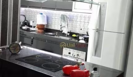 Apartamento com 2 dormitórios à venda, 59 m² por R$ 235.000 - Condomínio Petrópolis - Taubaté/SP
