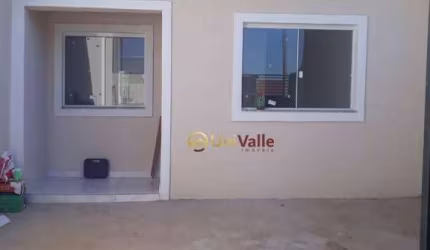 Casa com pé direito de 2,90m², 2 dormitórios à venda, 67 m² por R$ 264.000 - Residencial Estoril - Taubaté/SP