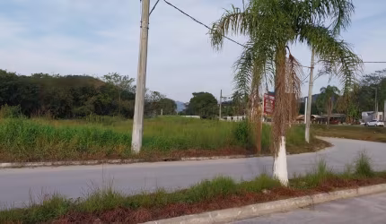 Área Plana bem localizado
