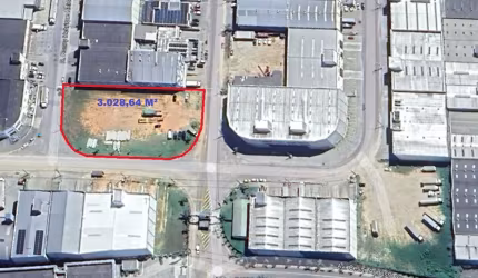 2 Lotes sendo 2 esquinas em localização nobre para sua empresa.