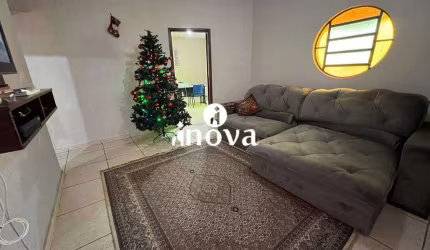 Casa à venda, 3 quartos, 2 suítes, 2 vagas, São Benedito - Uberaba/MG