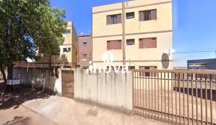 Apartamento à venda, 3 quartos, 1 suíte, 1 vaga, Jardim Metrópole - Uberaba/MG