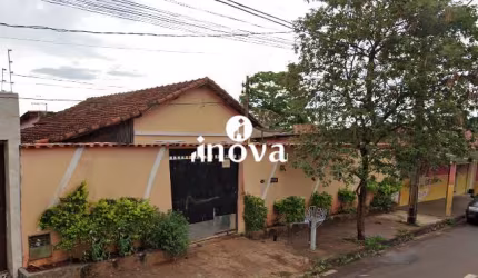 Casa à venda, 3 quartos, 2 vagas, Fabrício - Uberaba/MG