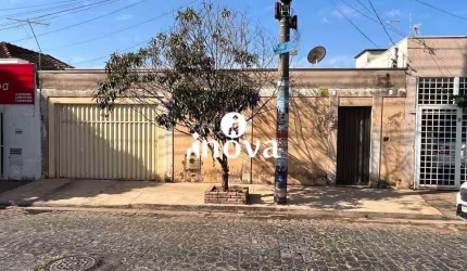 Casa à venda, 5 quartos, 2 suítes, 8 vagas, Mercês - Uberaba/MG