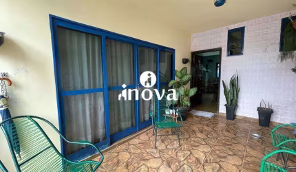 Casa à venda, 3 quartos, 2 vagas, Fabrício - Uberaba/MG