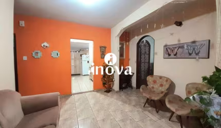 Casa à venda, 4 quartos, 2 suítes, 3 vagas, Frei Eugênio - Uberaba/MG