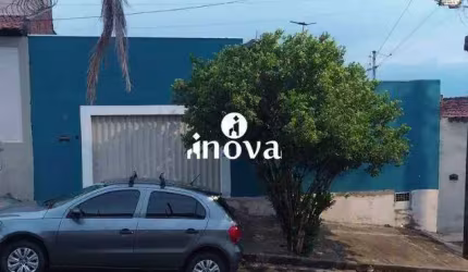Casa à venda, 2 quartos, 2 vagas, Fabrício - Uberaba/MG