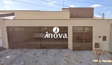 Casa à venda, 3 quartos, 1 suíte, 2 vagas, Nenê Gomes, Jardim - Uberaba/MG