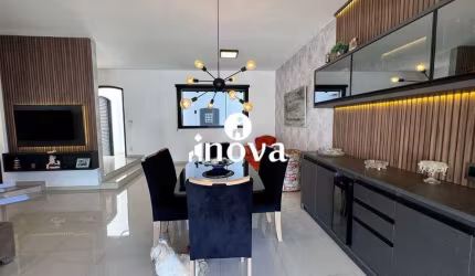 Casa à venda, 4 quartos, 3 suítes, 3 vagas, Fabrício - Uberaba/MG