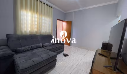 Casa à venda, 2 quartos, 1 vaga, Espanha, Residencial Jardim - Uberaba/MG