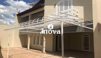 Casa à venda, 5 quartos, 1 suíte, 7 vagas, Mercês - Uberaba/MG